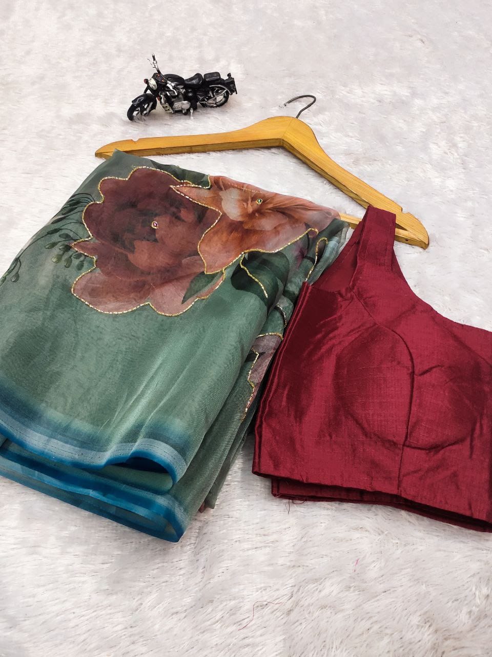 VK 4206 Soft Organza Digital Printed Party Wear Saree Suppliers In India